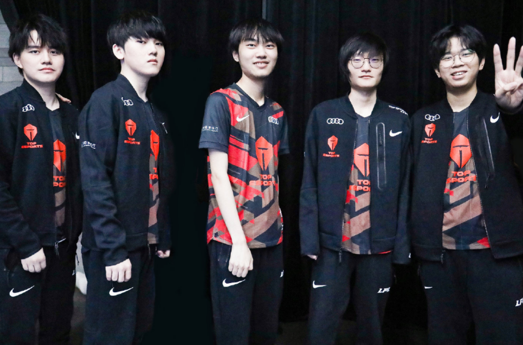 足球不仅是 足球不仅是