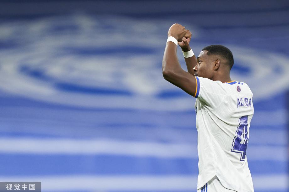 会让两位超 会让两位超